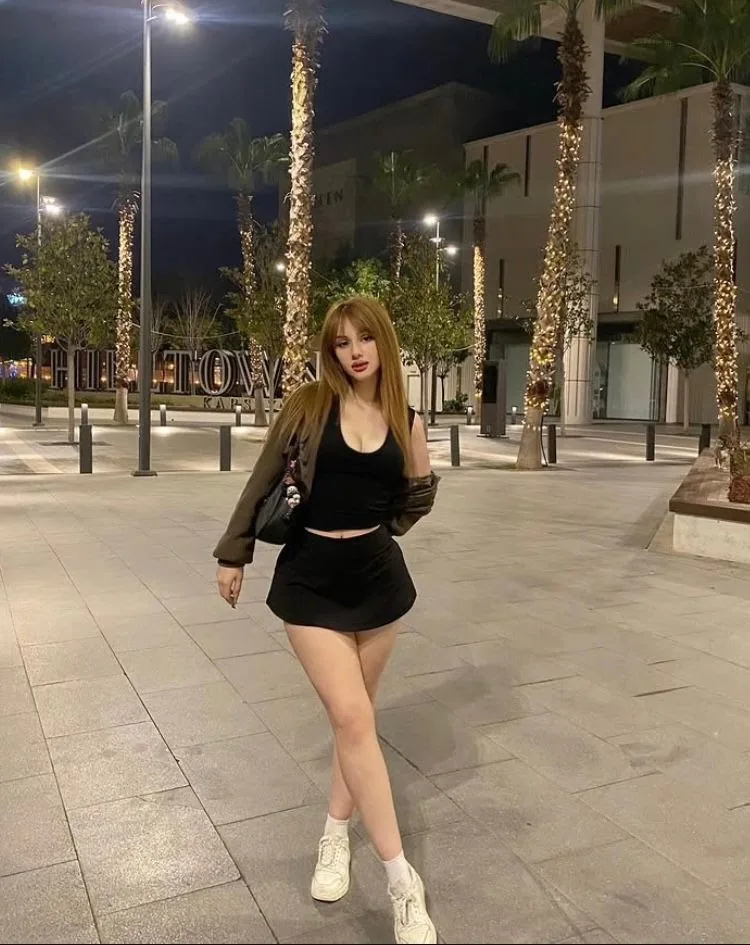 Özlem - Zeytinburnu Escort