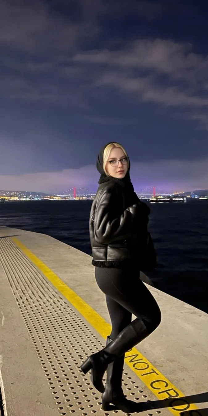 Hande - Zeytinburnu Escort